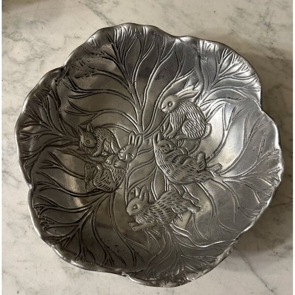 ARTHUR COURT BUNNIES  Aluminum Cabbage Leaf Bowl with Bunny Rabbits - Picture 1 of 9